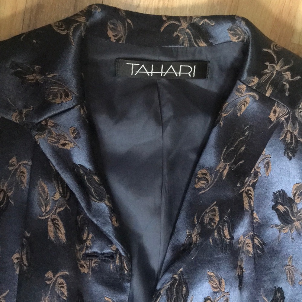 Tahari jacket - Picture 2 of 5